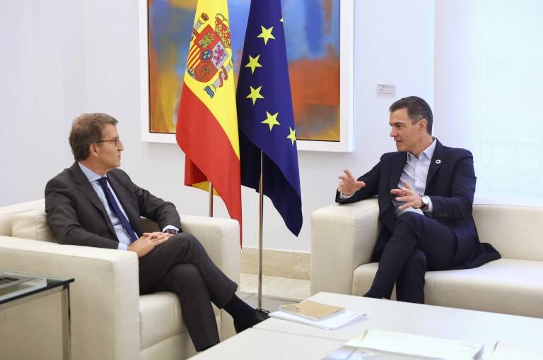 Feijóo acepta reunirse con Sánchez el viernes y plantea hablar de la amnistía y el pacto con Bildu