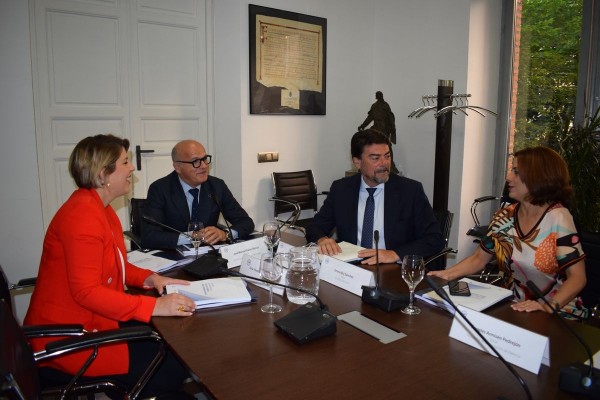 Arroyo presidirá la Comisión de Violencia de Género y la Sección de Municipios con planta de ciclo combinado en la FEMP