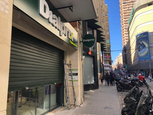 Dialprix refuerza su oferta en la 'milla de oro' de Alicante con su nueva tienda con cocinados