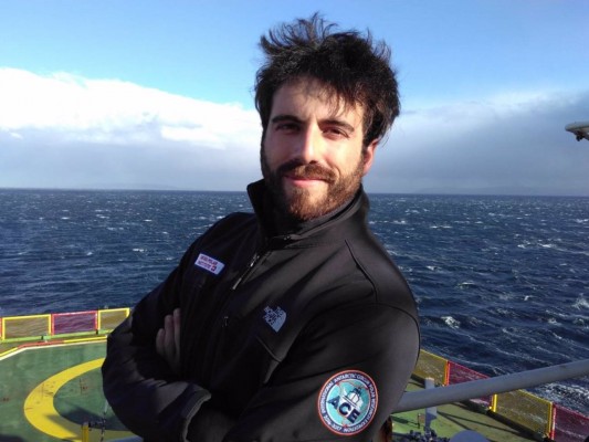 El Mar Menor, protagonista: Pablo Rodríguez Ros presenta en Cartagena su libro 'El mar que muere'