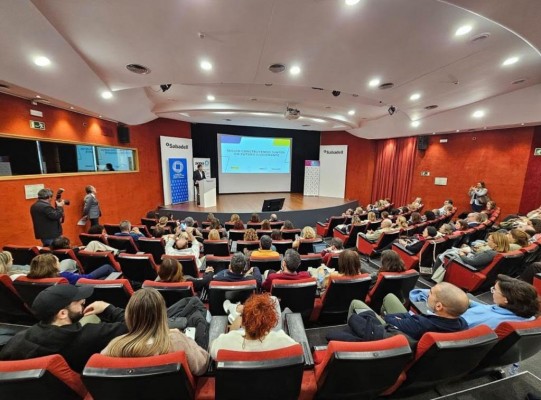 
Irene Villa, Luis Galindo y Rafa Llopis dan las claves para un 'Futuro Ilusionante' en Alicante