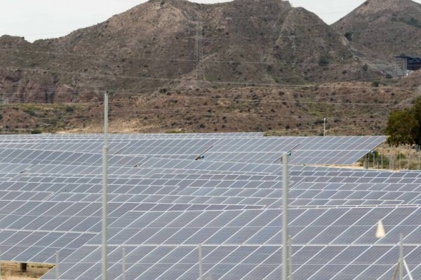 El Gobierno da de una tacada el primer 'sí' a 560 hectáreas de dos megaplantas solares en Castellón