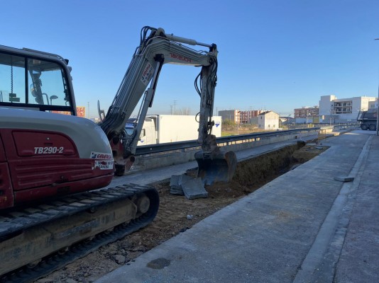 El Ayuntamiento de Benifaió mejora más de 7.000m2 de viales en los polígonos industriales