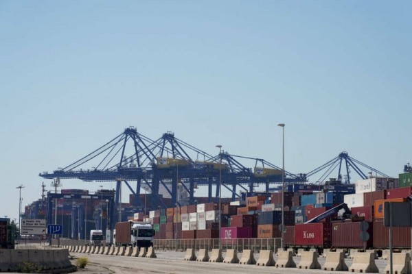 Las exportaciones de la Comunitat Valenciana bajan un 4,2% entre enero y octubre de 2023