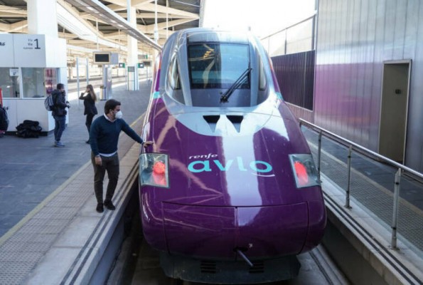 El corredor de alta velocidad Madrid-Alicante creció un 66% y transportó a un millón de viajeros