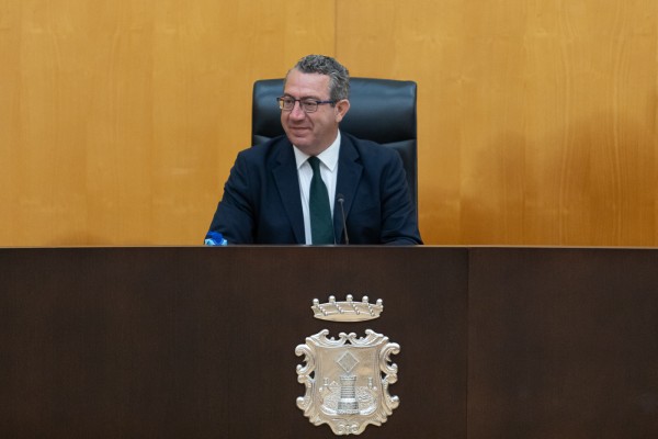El PP de Benidorm aprueba en solitario el 
