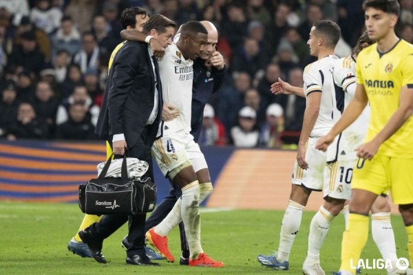 Alaba se pierde lo que resta de temporada tras romperse el cruzado de la rodilla izquierda