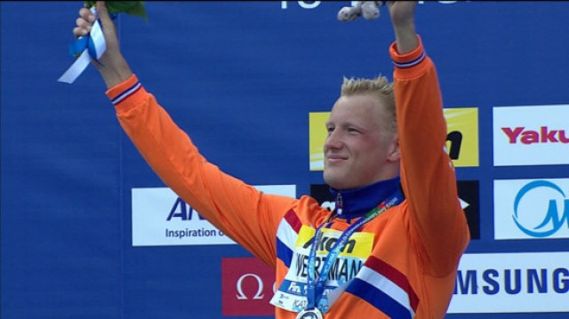El holandés Ferry Weertman gana el oro en natación en aguas abiertas
