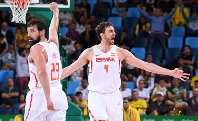 La 'renacida' España se mide a Francia por un puesto en semifinales