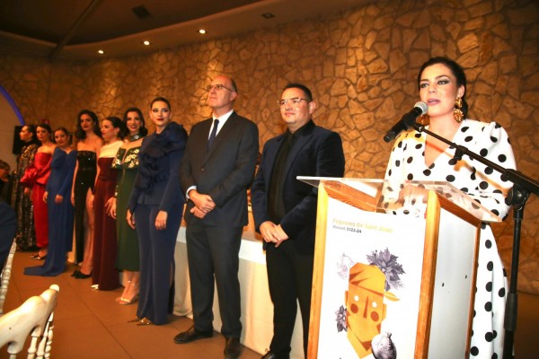 Cutanda anuncia que las convivencias de 'belleses' serán en Murcia
