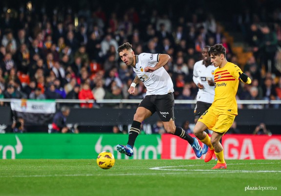 El Valencia resiste al Barça