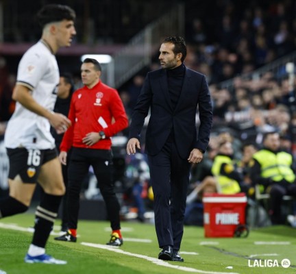 Baraja: “El Barcelona no ha tenido acierto, pero Mamardashvili también juega”
