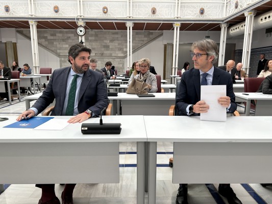 La Región da un mordisco de casi 600 millones a su deuda y baja de la barrera de los 12.000 millones