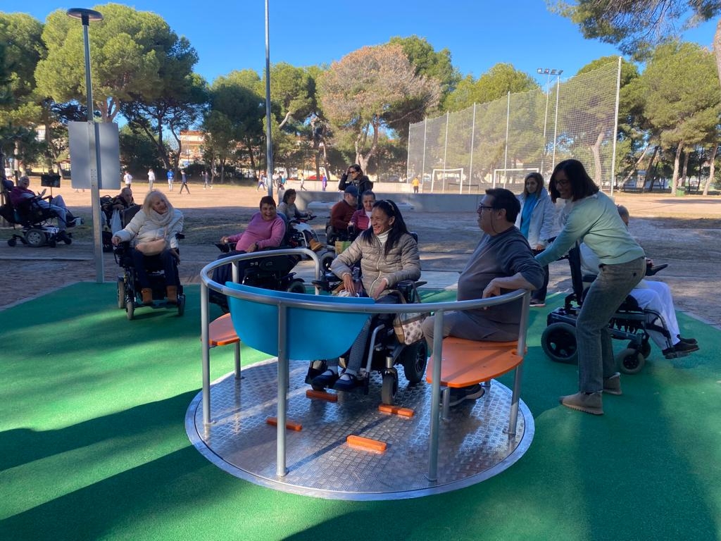 Castelló muestra las mejoras del parque del Pinar en el Grau tras invertir más de 650.000 euros