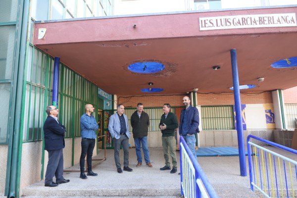 Más cerca del nuevo IES García Berlanga de Sant Joan: firmada el acta de los trabajos