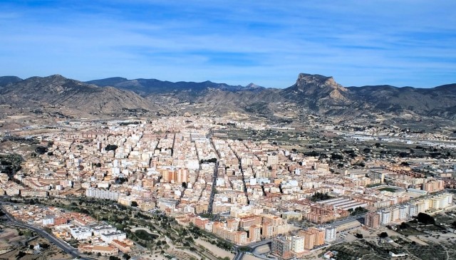 Elda supera la barrera de los 53.000 habitantes; registra 713 personas más en el censo de 2023

