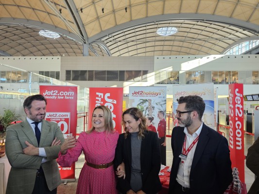 Nuria Montes insta a Aena a poner en marcha el Plan Director del aeropuerto de Alicante-Elche