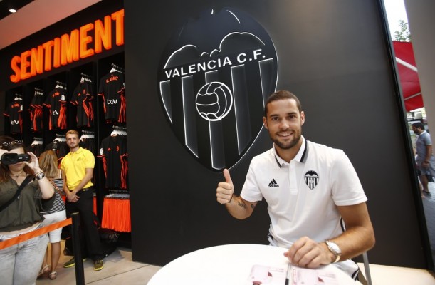 Mario Suárez llega con la lección aprendida
