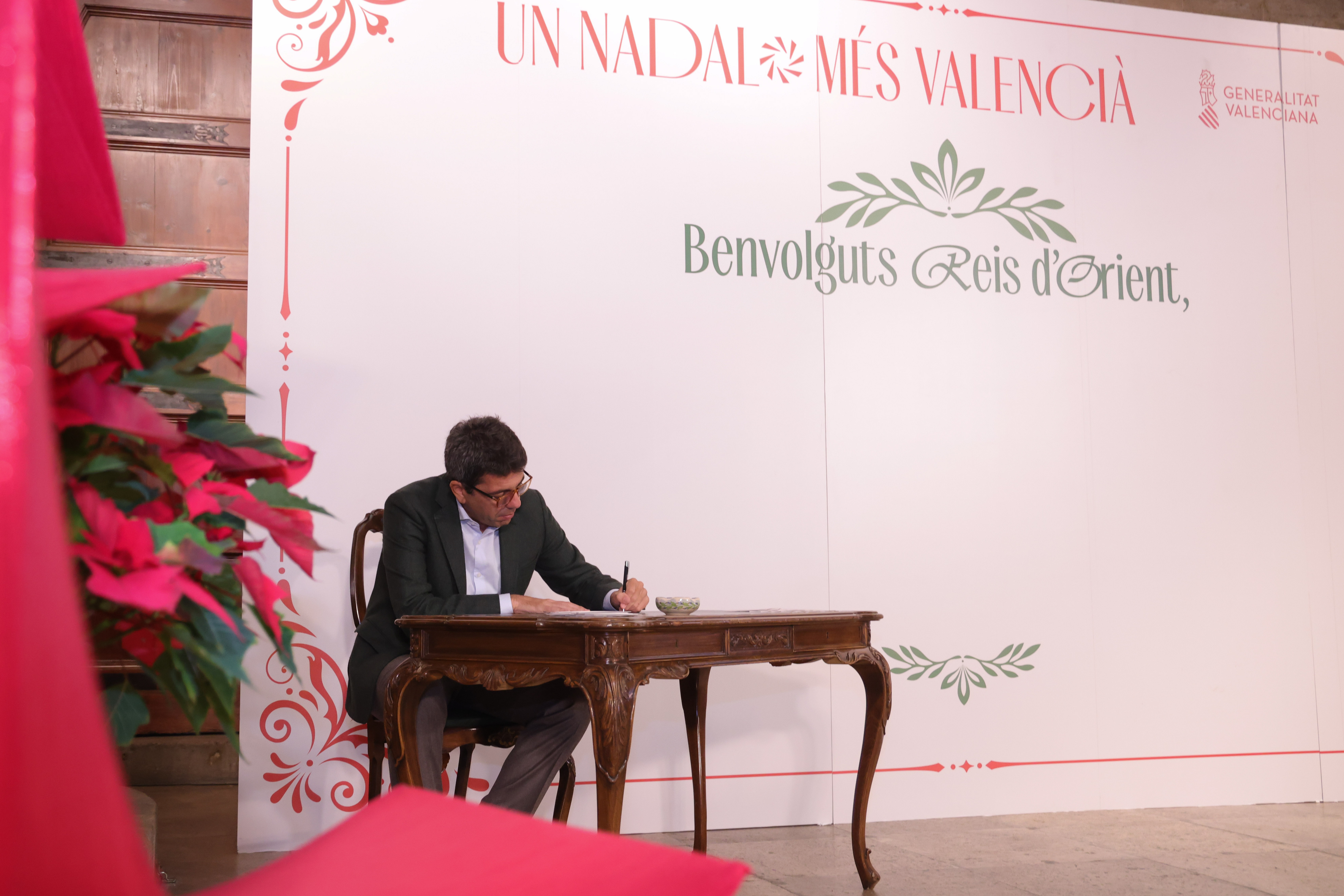 El Consell cambia su carta a los Reyes Magos por una guía de lugares y sabores valencianos para sus majestades