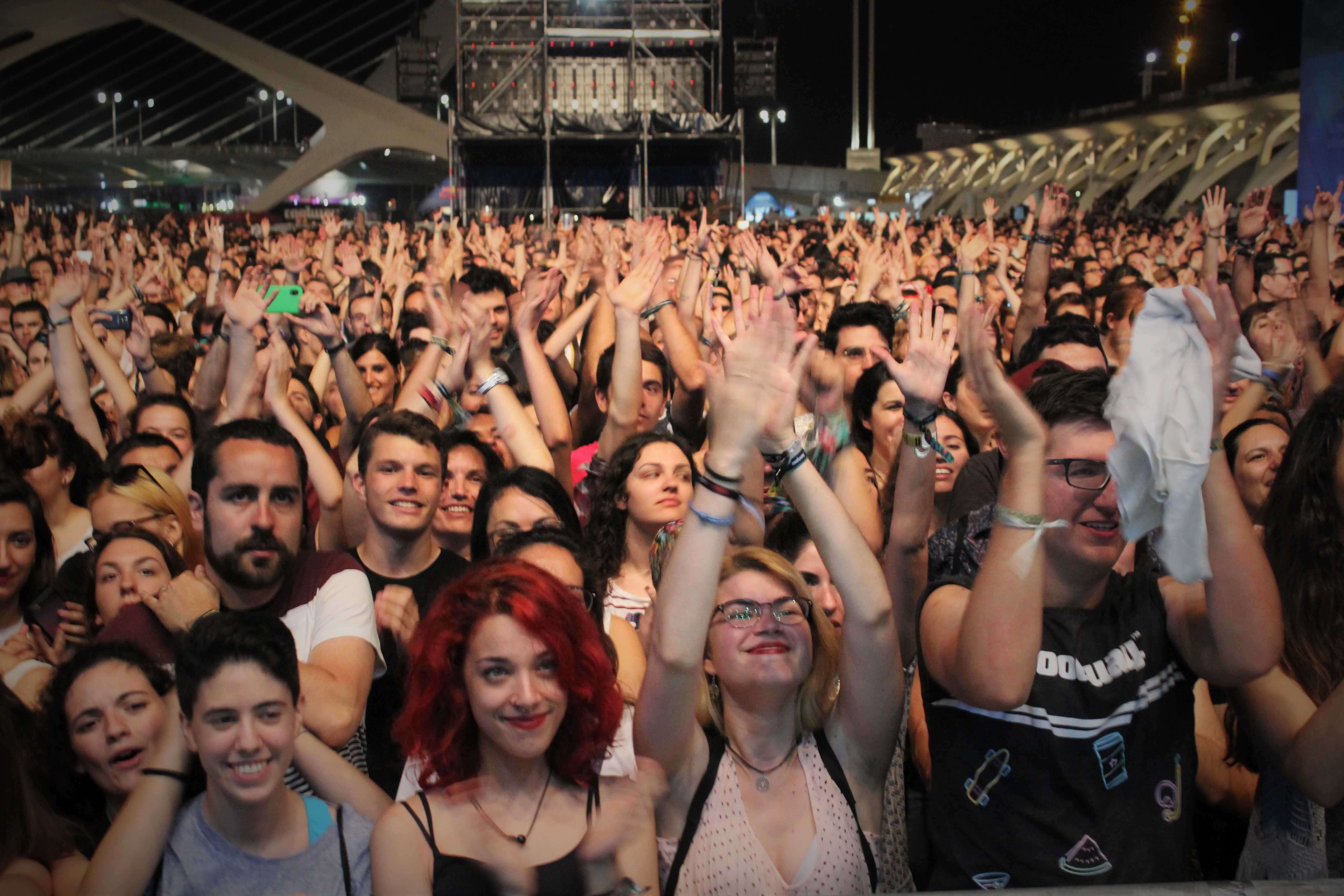 Saxo y batería reciclados fomentan el reciclaje en festivales de música