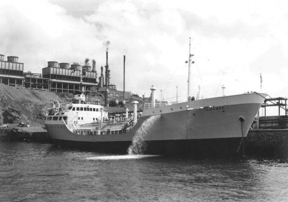 El caso del Tamames, el petrolero que fue asediado por ovnis en la costa de Cartagena