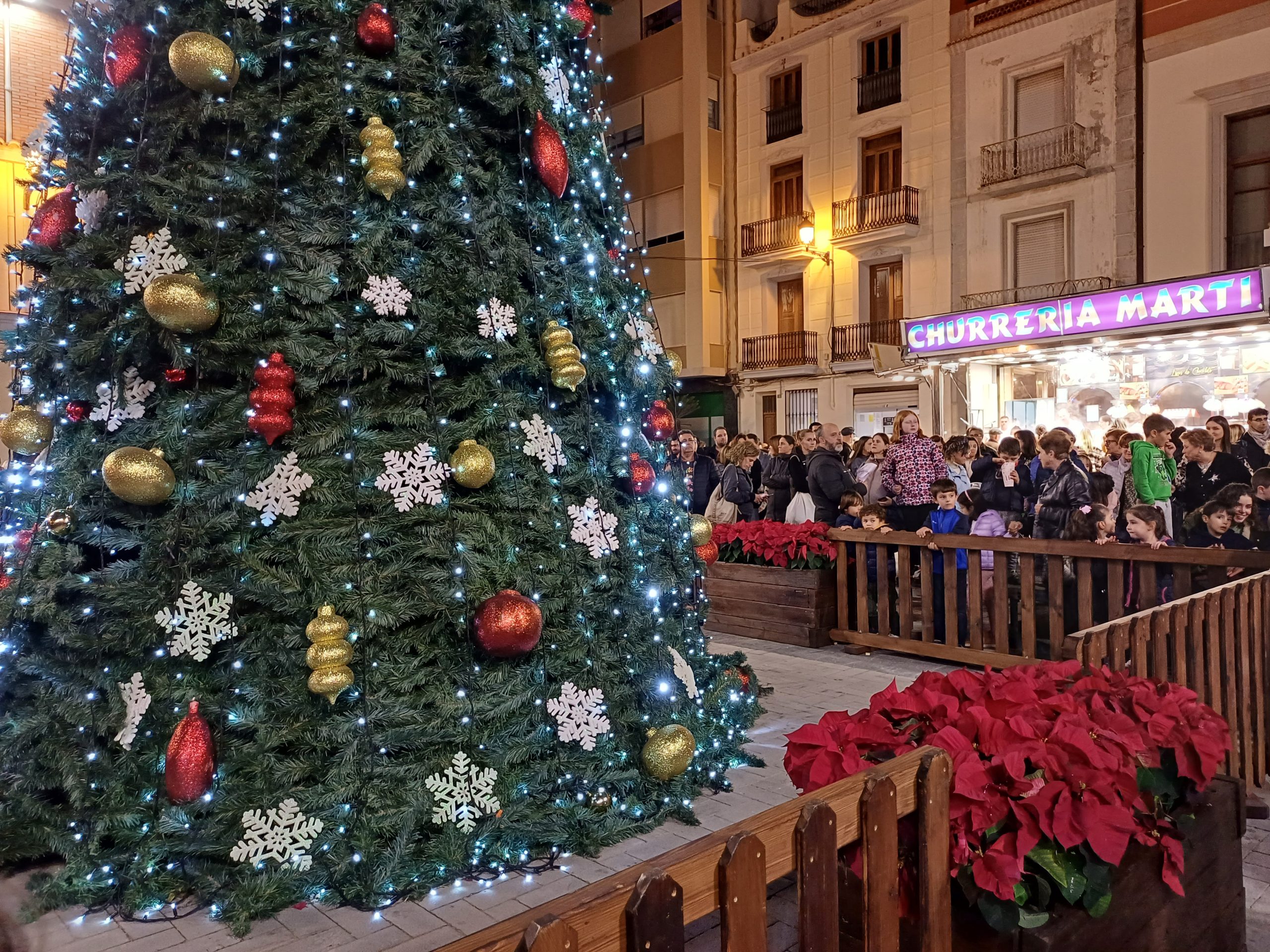 Viatge a Disney o vals de 100 euros: Nules premia les compres nadalenques al seu comerç local