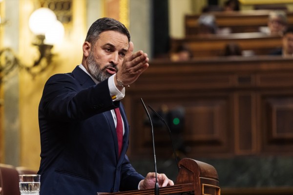 El PSOE denuncia a Vox y Abascal en la Fiscalía por su 