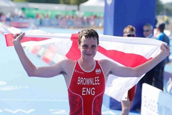 Alistair Brownlee revalida título olímpico, Mario Mola se lleva el diploma