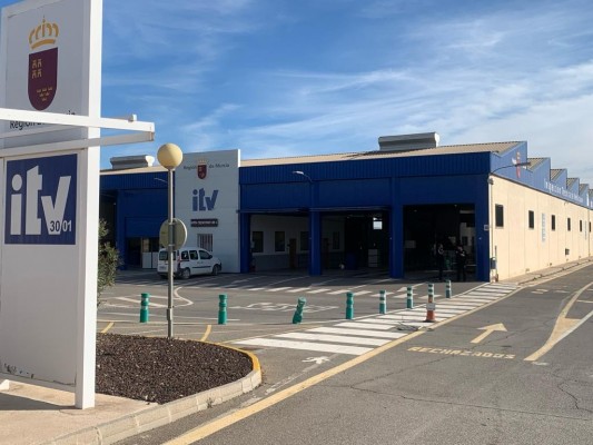 La ITV de Alcantarilla cierra tras desplomarse su actividad un 80%