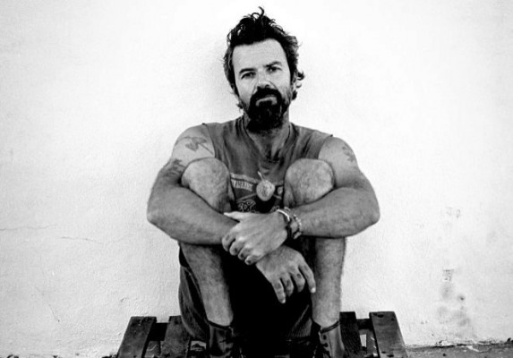 Jarabe de Palo ofrecerá una gira en 2024 en tributo Pau Donés y pasará por Alicante el 12 de abril