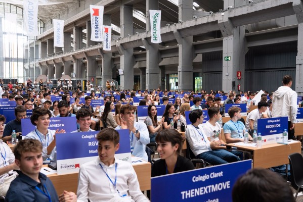 Casi 800 jóvenes de la Región vuelven a medirse por ser el mejor empresario online del país