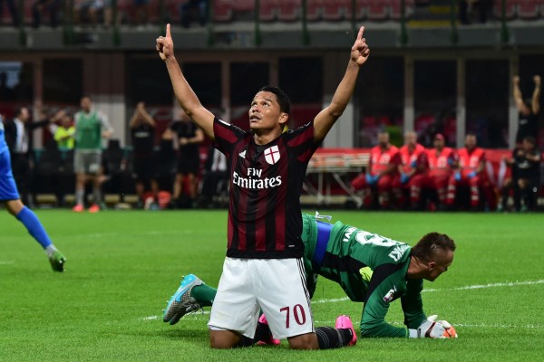 Carlos Bacca afirma que quiere quedarse en el Milán