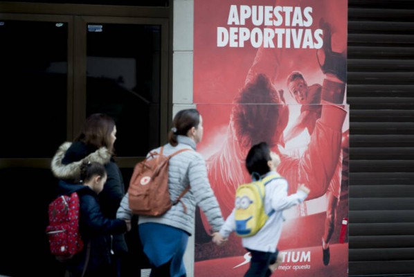 La Fampa de Castelló mostra la seua preocupació per la proximitat de les cases d'apostes a les escoles