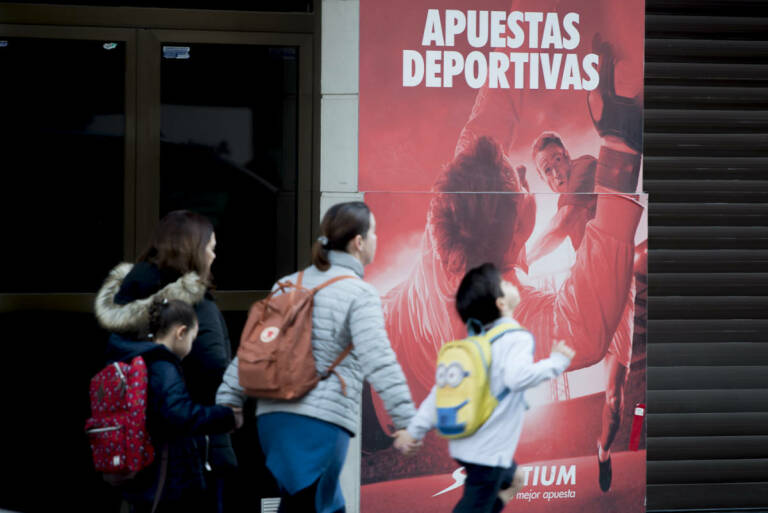 La Fampa de Castelló mostra la seua preocupació per la proximitat de les cases d'apostes a les escoles