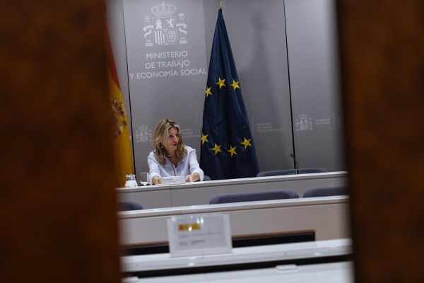 Trabajo propone a los agentes sociales subir el SMI un 4%, hasta los 1.123 euros al mes