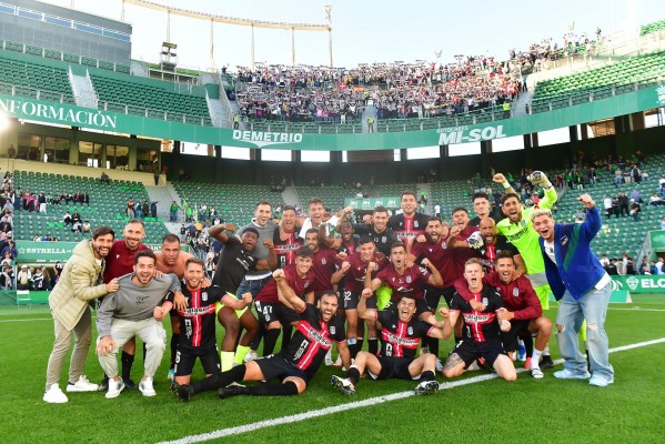 El Efesé abandona el farolillo rojo en LaLiga Hypermotion 85 días después 
