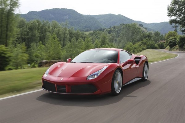 Fiat Chrysler aprobará la escisión de Ferrari el próximo 3 de diciembre