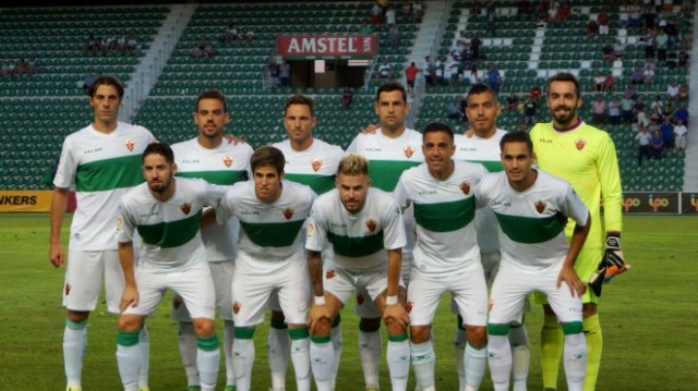 El Martínez Valero abre la temporada con ganas de fútbol