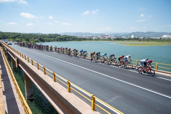 Diputación apuesta por el ciclismo con una nueva carrera que pasará los pueblos con industria cerámica