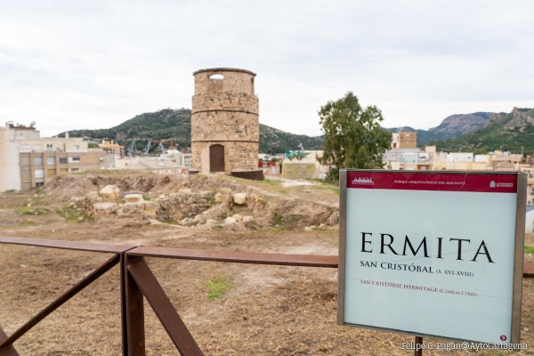 Salmer se hace con el contrato para restaurar el Molino-Ermita de San Cristóbal en El Molinete de Cartagena