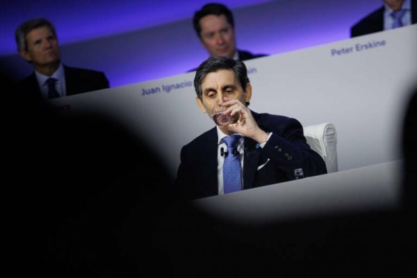Una Telefónica en pleno rally alcista en bolsa busca volver al 'Top 10' del Ibex 35 por capitalización