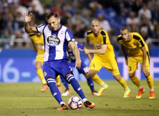 El Dépor remonta y se queda los tres puntos en Riazor