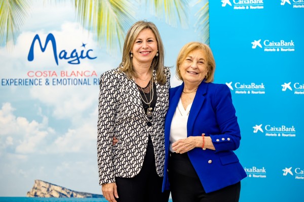 María Aurora Cuenca obtiene el 'Premio CaixaBank Hotels&Tourism' en la Comunitat