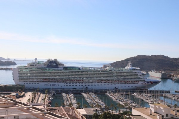 Cartagena recupera el pulso del crucerista y vuelve a incrementar sus visitas en un 2023 de cifras récord para el Puerto

