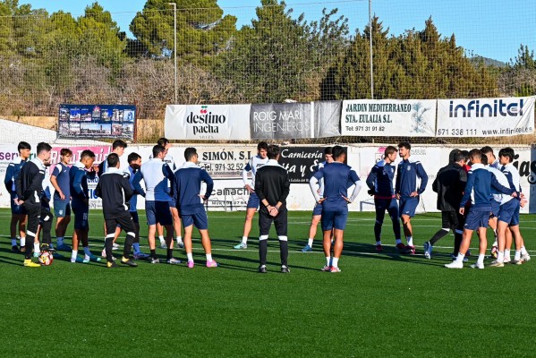 El Hércules visita al Peña, el equipo más goleado del grupo y al que nunca ha ganado a domicilio