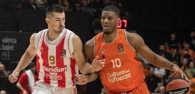 El Valencia sabe sufrir y reacciona ante el Estrella Roja