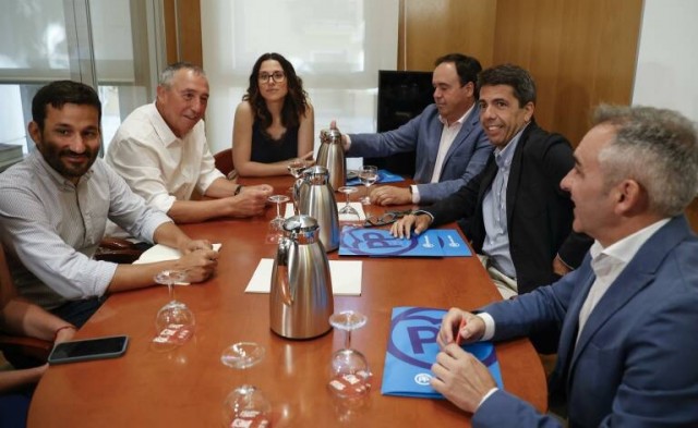 El PP pacta con Compromís y sin Vox la creación de un Tribunal Administrativo de Contratos Públicos 