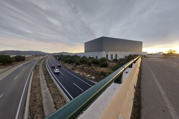 Inalco invierte al menos 60 millones en su nueva nave de Almassora y traslada allí su producción