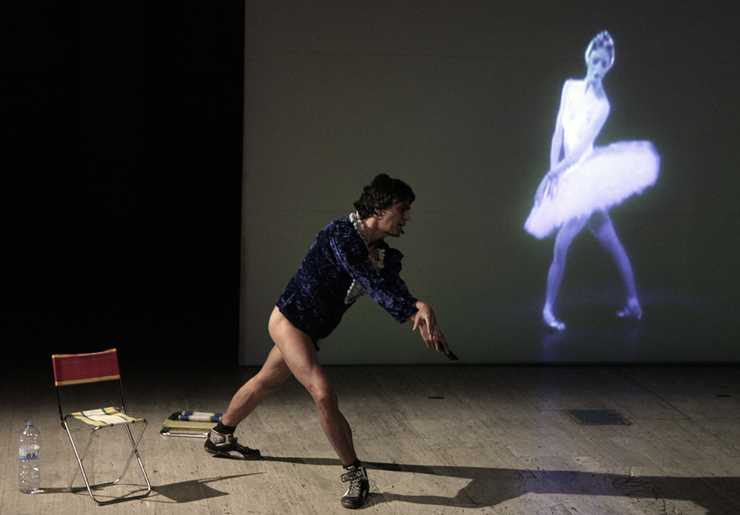 Un debate analiza la delgada línea entre ballet, 'performance' y porno