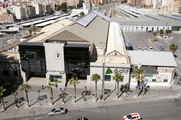 El Gobierno ignora cambios que frenen el proyecto de la estación de tranvía en Renfe de Alicante